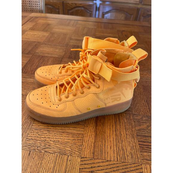 Nike SF Air Force 1 Mid \